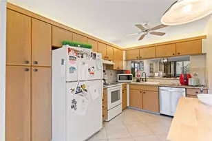 4611 Carambola Cir Unit, Coconut Creek, FL 33066 - Photo 11