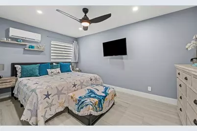 2201 N Surf Rd, Hollywood, FL 33019 - Photo 43