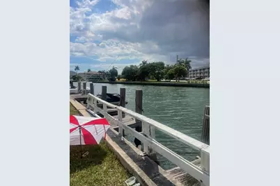 467  Golden Isles Dr, Hallandale Beach, FL 33009 - Photo 7