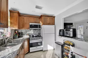 5590 S 35th Ct, Greenacres, FL 33463 - Photo 9