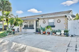 5590 S 35th Ct, Greenacres, FL 33463 - Photo 3