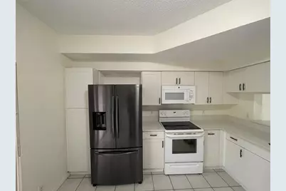 9844 NW 56th Pl, Coral Springs, FL 33076 - Photo 7