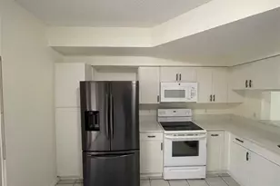 9844 NW 56th Pl, Coral Springs, FL 33076 - Photo 7