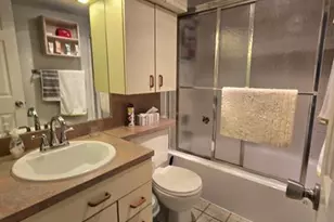 111 Lyndhurst Unit, Deerfield Beach, FL 33442 - Photo 9