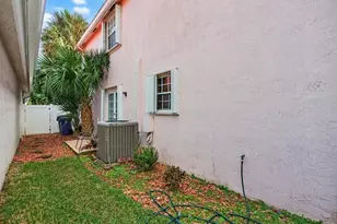 3071 NW 71st Ave, Margate, FL 33063 - Photo 11