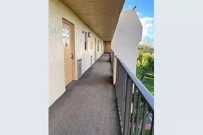 3001 W Rolling Hills Cir, Unit #608, Davie, FL 33328 - Photo 11