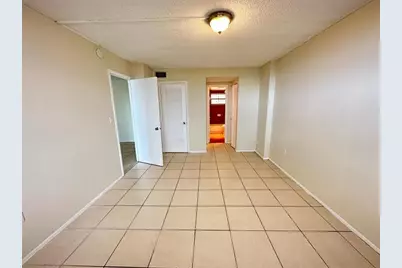 15600 NW 7th Ave, Unit #512, Miami, FL 33169 - Photo 7