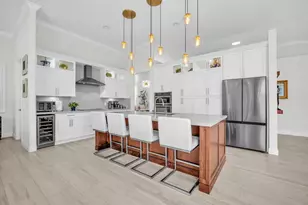 2577 Jardin Ct, Weston, FL 33327 - Photo 9