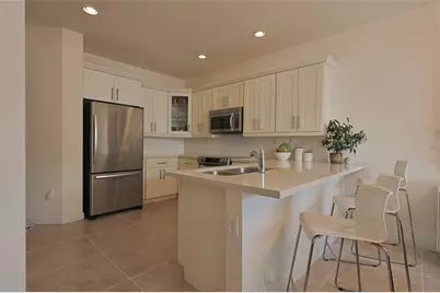 5860 NW 104th Path, Doral, FL 33178 - Photo 9