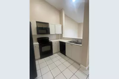 2903 SE 17th Ave, Unit #211, Homestead, FL 33035 - Photo 11