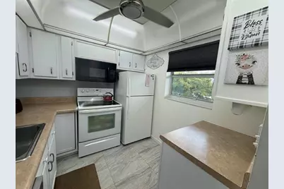 3431 NW 50th Ave, Unit #304, Lauderdale Lakes, FL 33319 - Photo 3