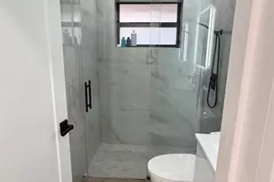 8455 NW 190th Terrace, Hialeah, FL 33015 - Photo 17