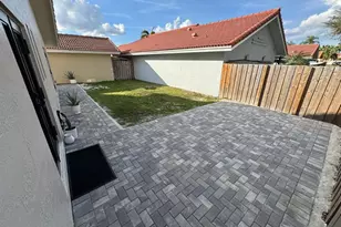 8455 NW 190th Terrace, Hialeah, FL 33015 - Photo 23