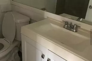 211 Lake Pointe Dr, Oakland Park, FL 33309 - Photo 9