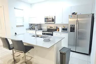 1765 NW 124th Pl, Pembroke Pines, FL 33028 - Photo 15