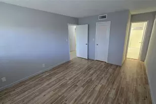 16800 NE 15th Ave, North Miami Beach, FL 33162 - Photo 13