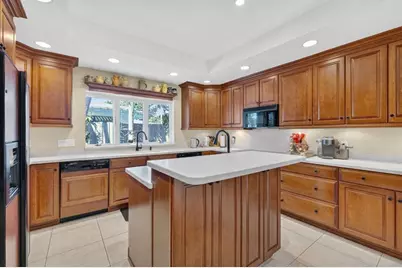 2871 NE 26th Ct, Fort Lauderdale, FL 33306 - Photo 17