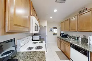 8460 Casa Del Lago, Boca Raton, FL 33433 - Photo 5