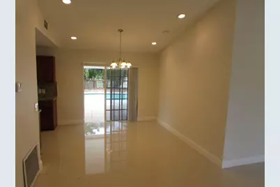 9881 NW 4th St, Pembroke Pines, FL 33024 - Photo 21
