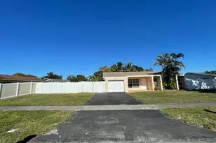 9881 NW 4th St, Pembroke Pines, FL 33024 - Photo 47