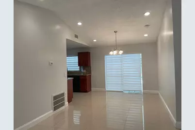 9881 NW 4th St, Pembroke Pines, FL 33024 - Photo 11