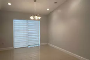 9881 NW 4th St, Pembroke Pines, FL 33024 - Photo 9