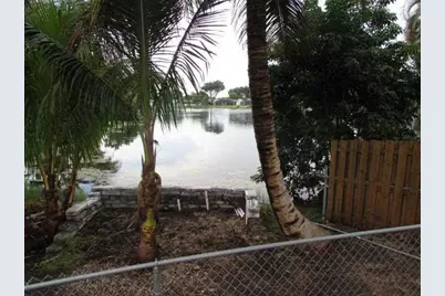 9881 NW 4th St, Pembroke Pines, FL 33024 - Photo 45