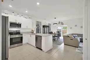 11881 NW 46th St, Coral Springs, FL 33076 - Photo 7