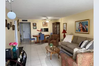 4898 NW 29th Ct, Unit #409, Lauderdale Lakes, FL 33313 - Photo 9