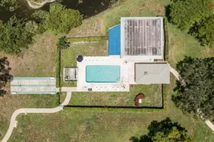 3575 Brokenwoods Dr, Coral Springs, FL 33065 - Photo 11