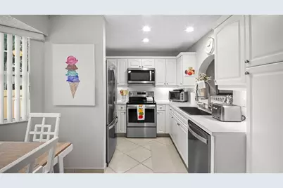 11431  Lakeview Drive, Unit #5-C, Coral Springs, FL 33071 - Photo 5