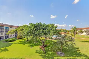 1600 SW 127th Way Unit #305 C, Pembroke Pines, FL 33027 - Photo 5