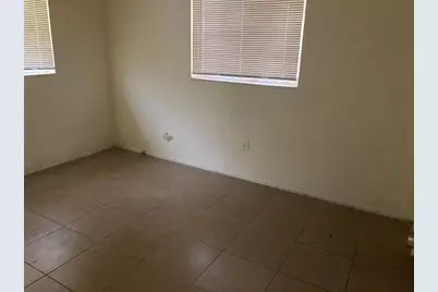 6827 NW 30th St, Sunrise, FL 33313 - Photo 9