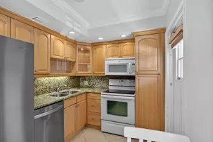 2801 N Palm Aire Dr, Pompano Beach, FL 33069 - Photo 5