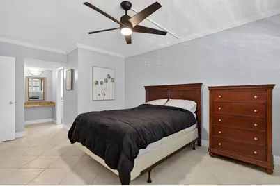 2801 N Palm Aire Dr, Unit #203, Pompano Beach, FL 33069 - Photo 19