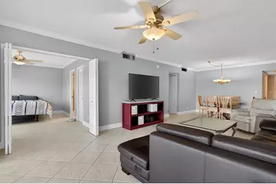 2801 N Palm Aire Dr, Unit #203, Pompano Beach, FL 33069 - Photo 17