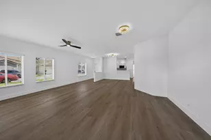 4243 SW 10th Ct, Deerfield Beach, FL 33442 - Photo 9