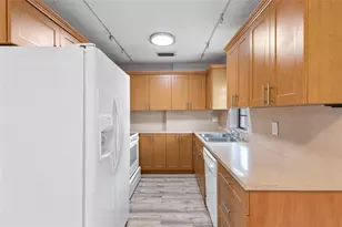 608 NE 29th Dr, Wilton Manors, FL 33334 - Photo 3