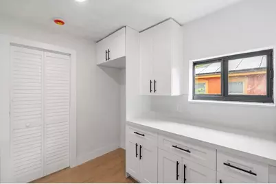 1430 NW 74th St, Miami, FL 33147 - Photo 15