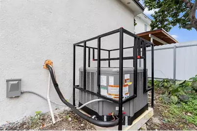 1430 NW 74th St, Miami, FL 33147 - Photo 5