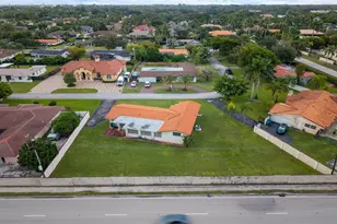 8230 SW 87th Terrace, Miami, FL 33143 - Photo 3