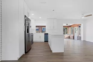 7841 NW 46th St, Lauderhill, FL 33351 - Photo 9