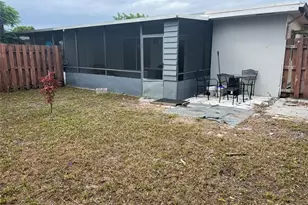 426 SE 13th Dr, Deerfield Beach, FL 33441 - Photo 15