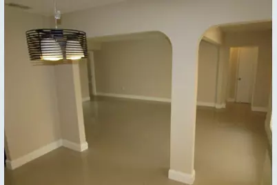 7905  Fairway Blvd, Miramar, FL 33023 - Photo 11