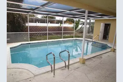 7905  Fairway Blvd, Miramar, FL 33023 - Photo 23