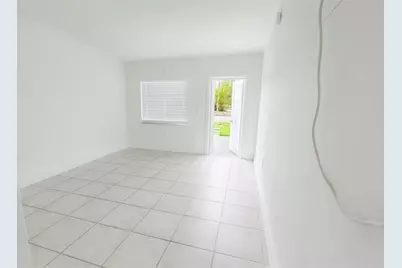 1100 NE 12th Avenue, Unit #9, Fort Lauderdale, FL 33304 - Photo 3