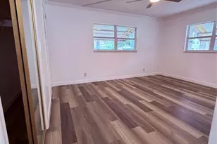 301 NE 14th Ave, Hallandale Beach, FL 33009 - Photo 17