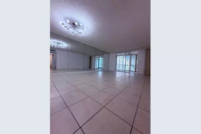 301 NE 14th Ave, Unit #108, Hallandale Beach, FL 33009 - Photo 5