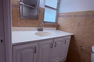 301 NE 14th Ave, Hallandale Beach, FL 33009 - Photo 21