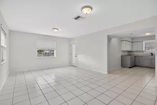 536 SE 20th Ave, Deerfield Beach, FL 33441 - Photo 11